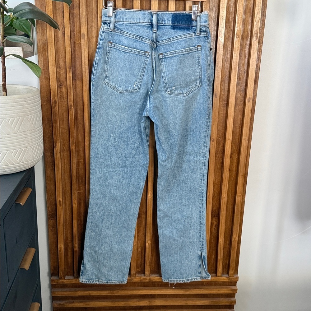 Abercrombie and fitch The 90s Straight Ultra High Rise Slit Hem. 6s / 28 - Picture 3 of 9